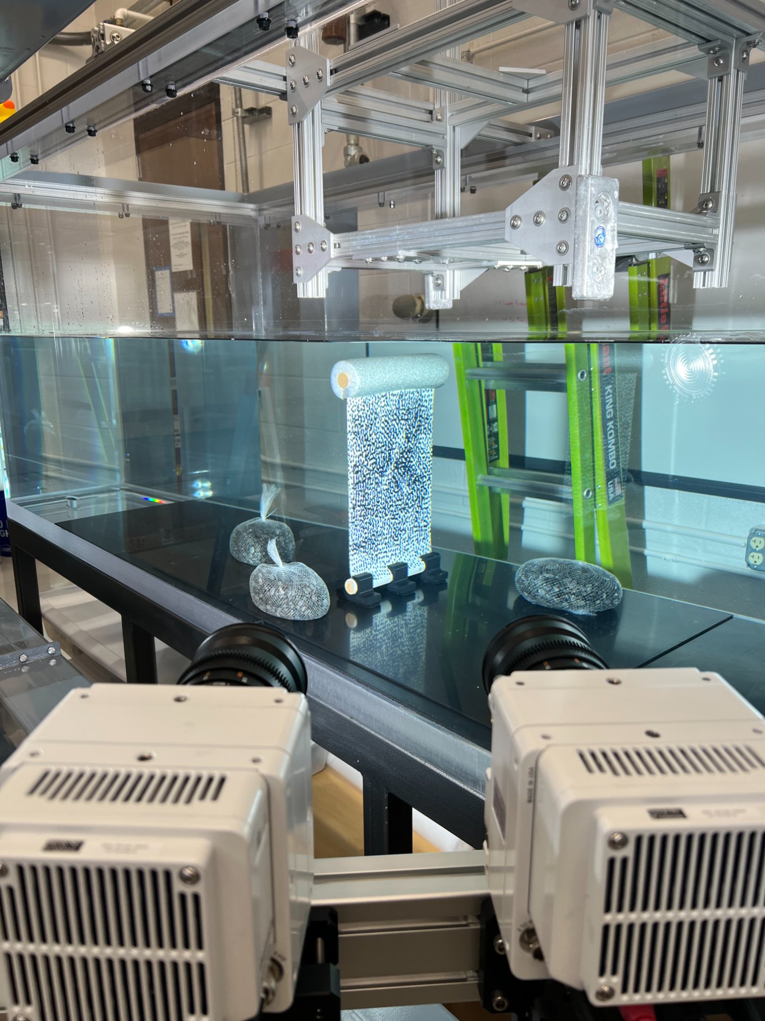 FlexWEC side view with stereo DIC cameras